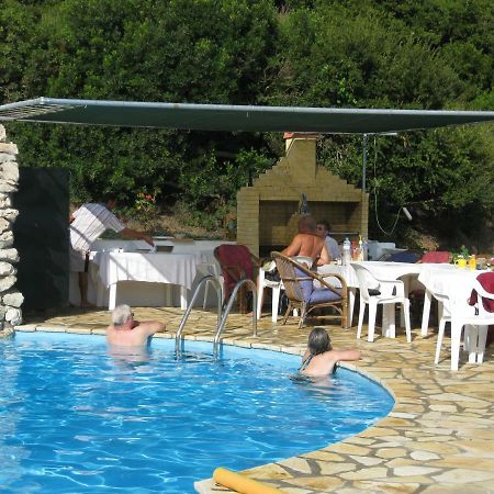 Angela Apartments Pool Gardens And Sea Views Agios Stefanos Avliotes  Esterno foto