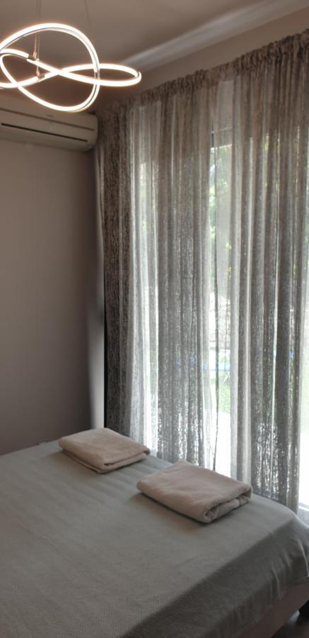 Angela Apartments Pool Gardens And Sea Views Agios Stefanos Avliotes  Esterno foto