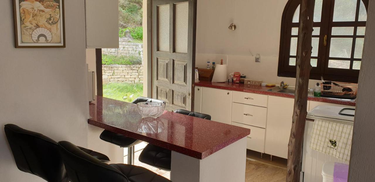 Angela Apartments Pool Gardens And Sea Views Agios Stefanos Avliotes  Esterno foto
