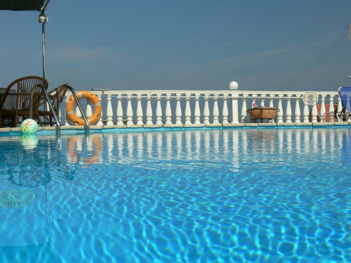 Angela Apartments Pool Gardens And Sea Views Agios Stefanos Avliotes  Esterno foto